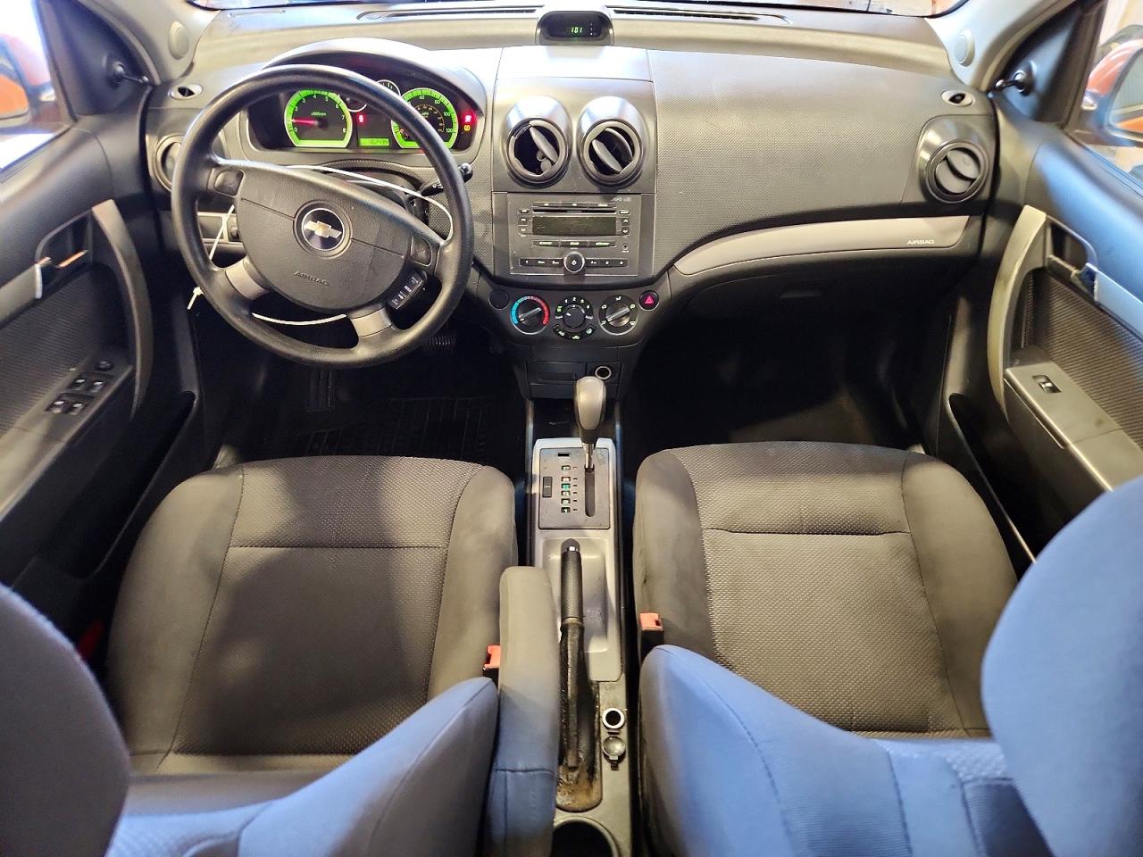 Chevrolet Aveo Base