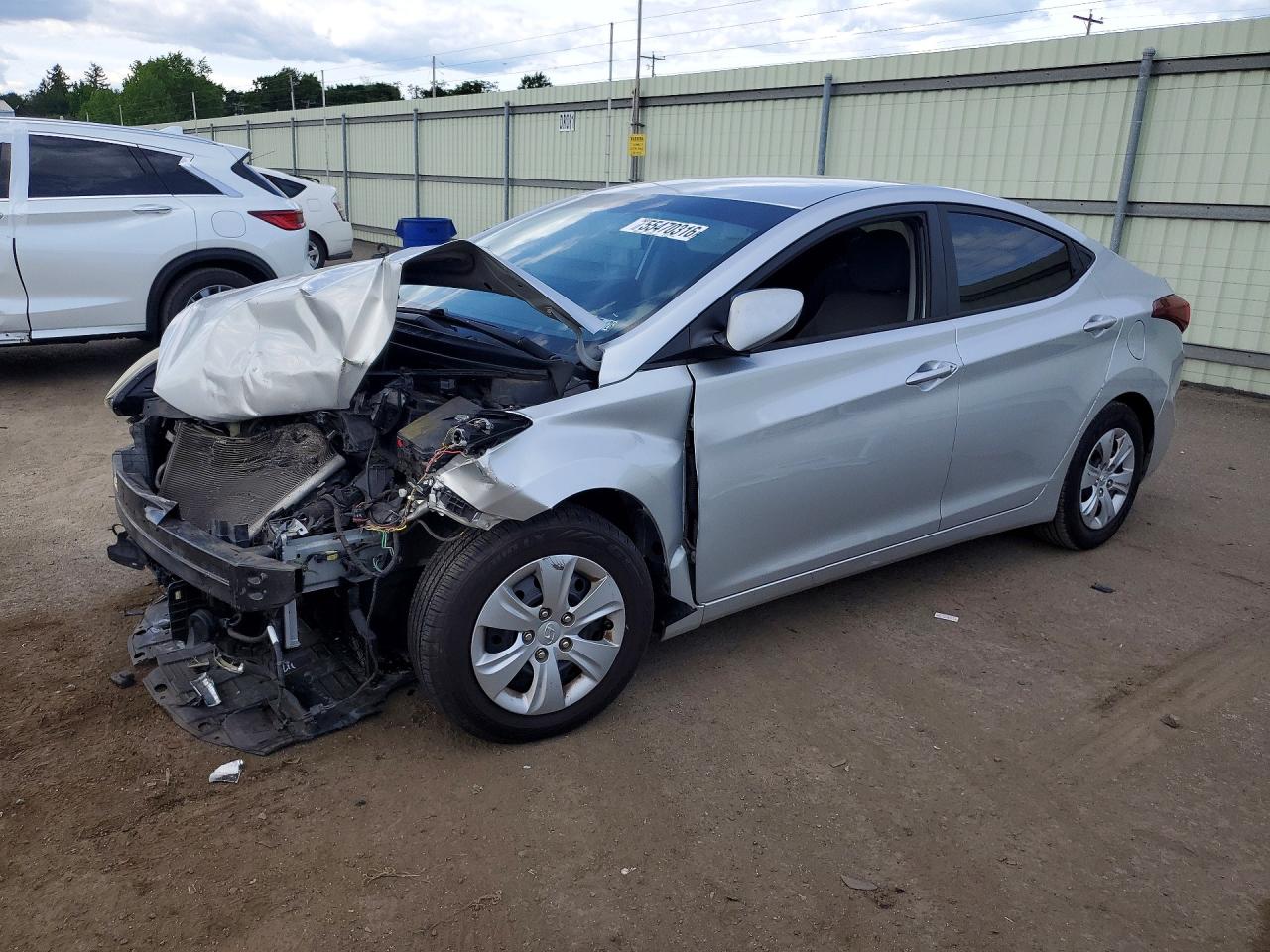 Salvage Hyundai ELANTRA Image