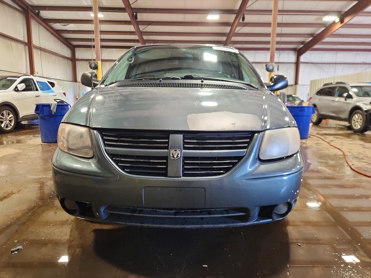 Dodge Caravan Sxt