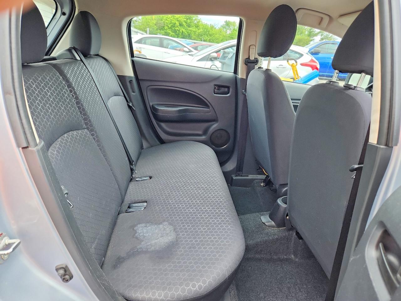 Mitsubishi Mirage Es