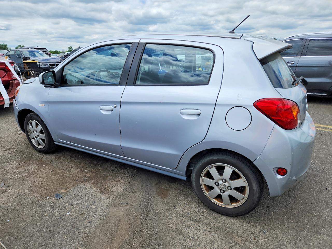 Mitsubishi Mirage Es