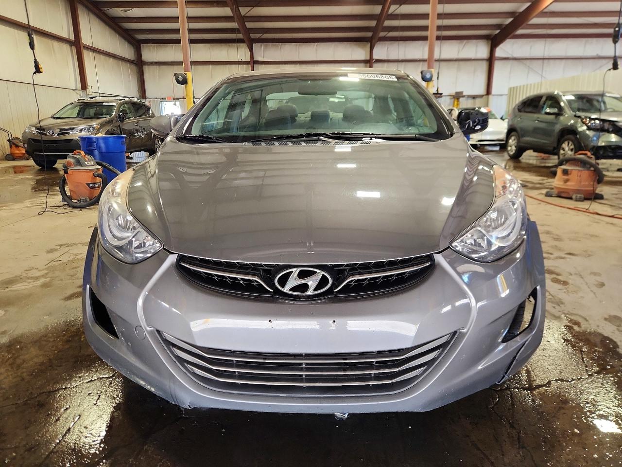 Hyundai ELANTRA Limited