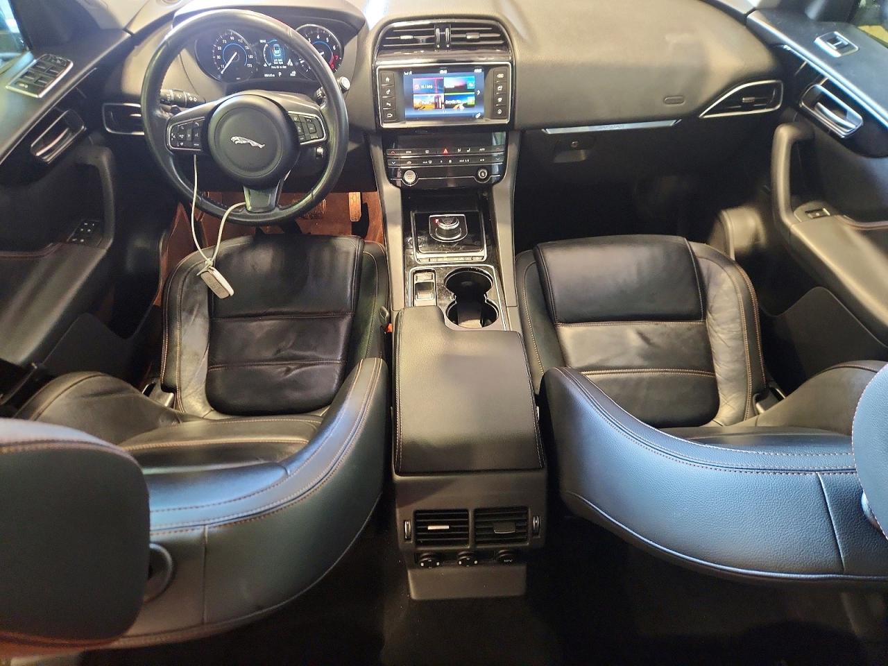 Jaguar F-PACE Prestige