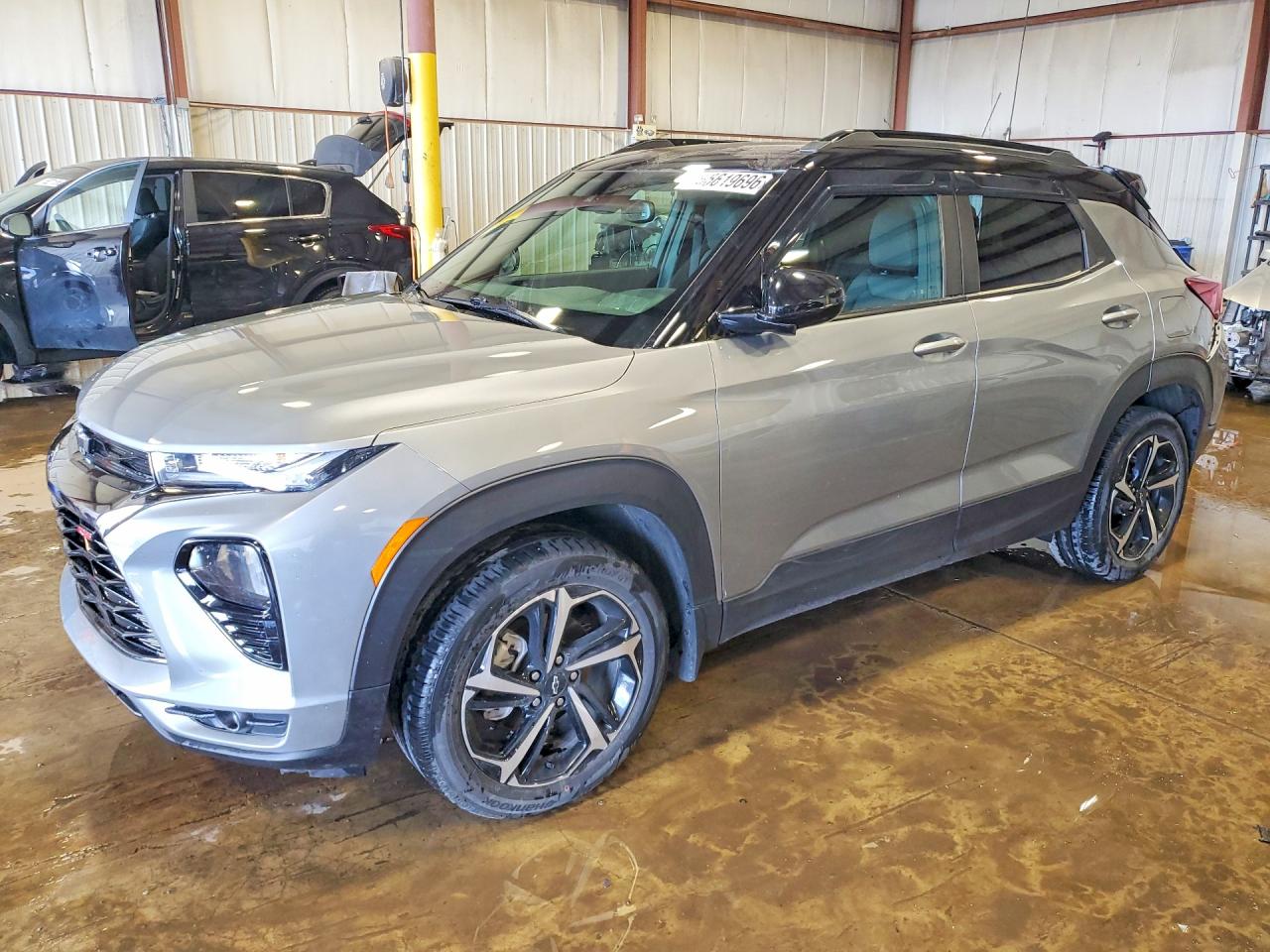 Salvage Chevrolet Trailblaze Image