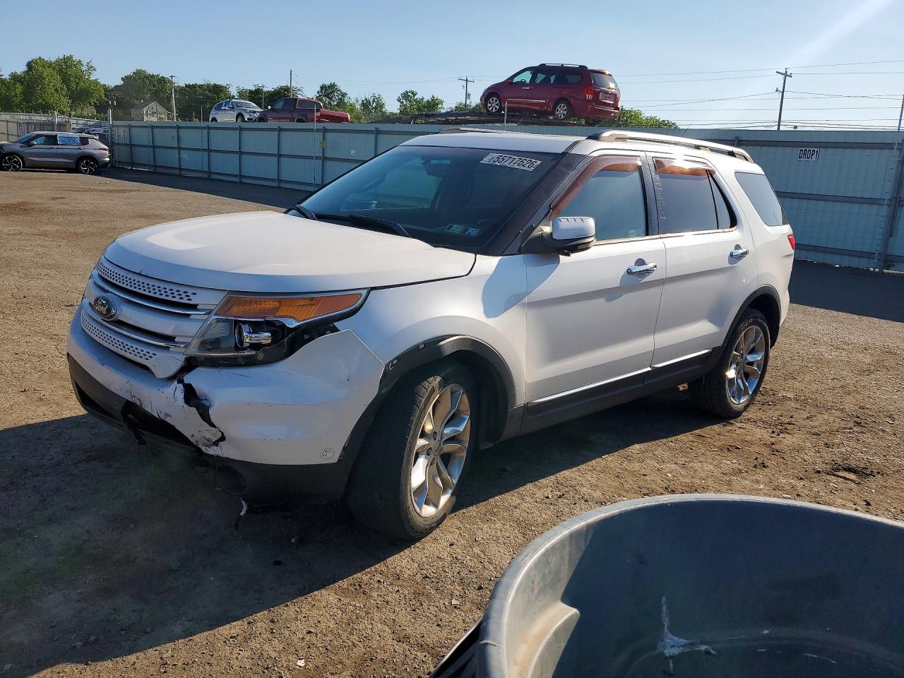 Salvage Ford Explorer Image