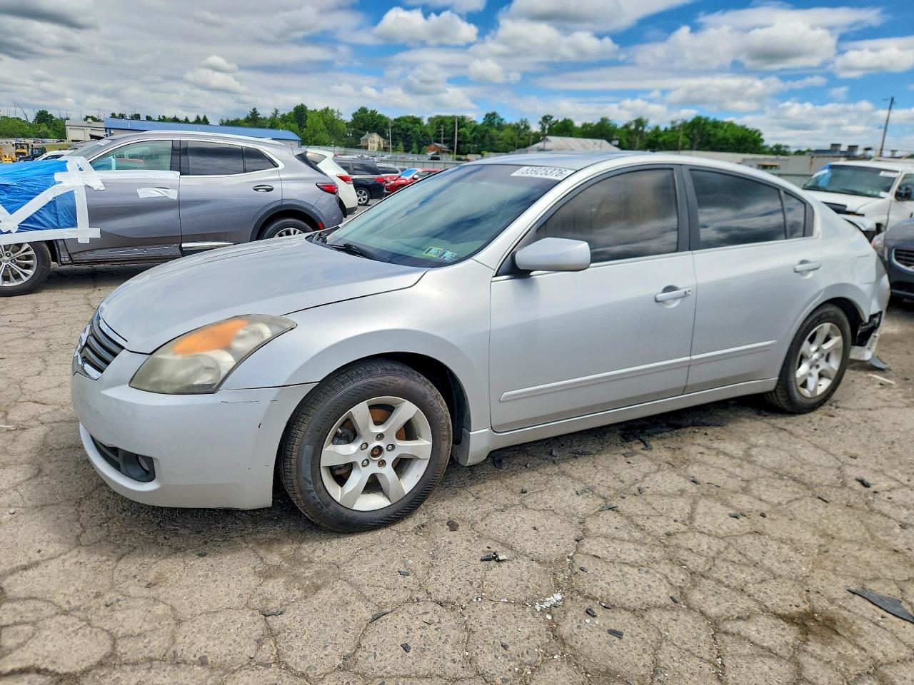 Salvage Nissan Altima Image