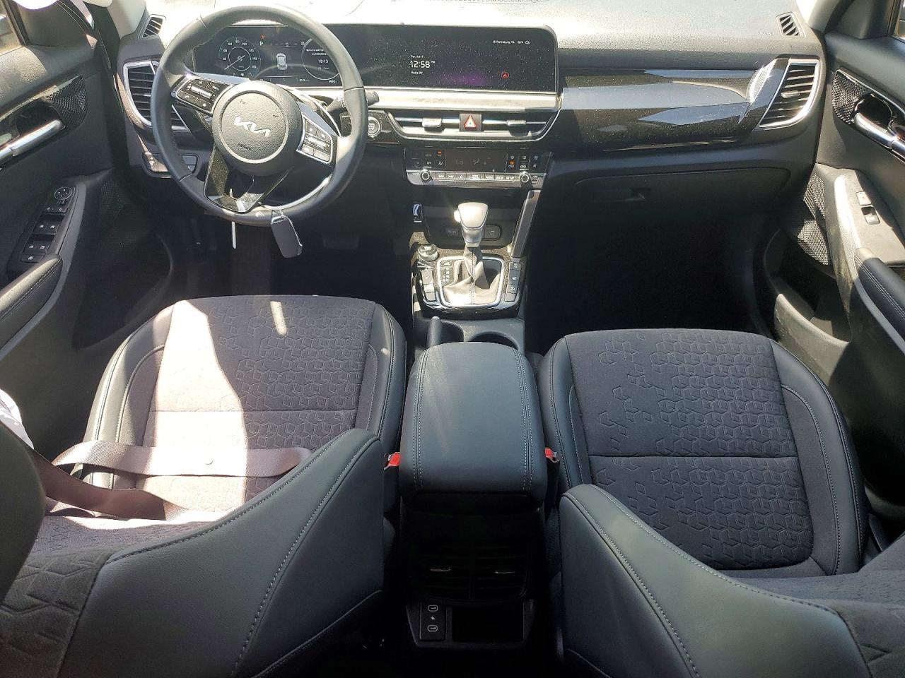 Kia Seltos S