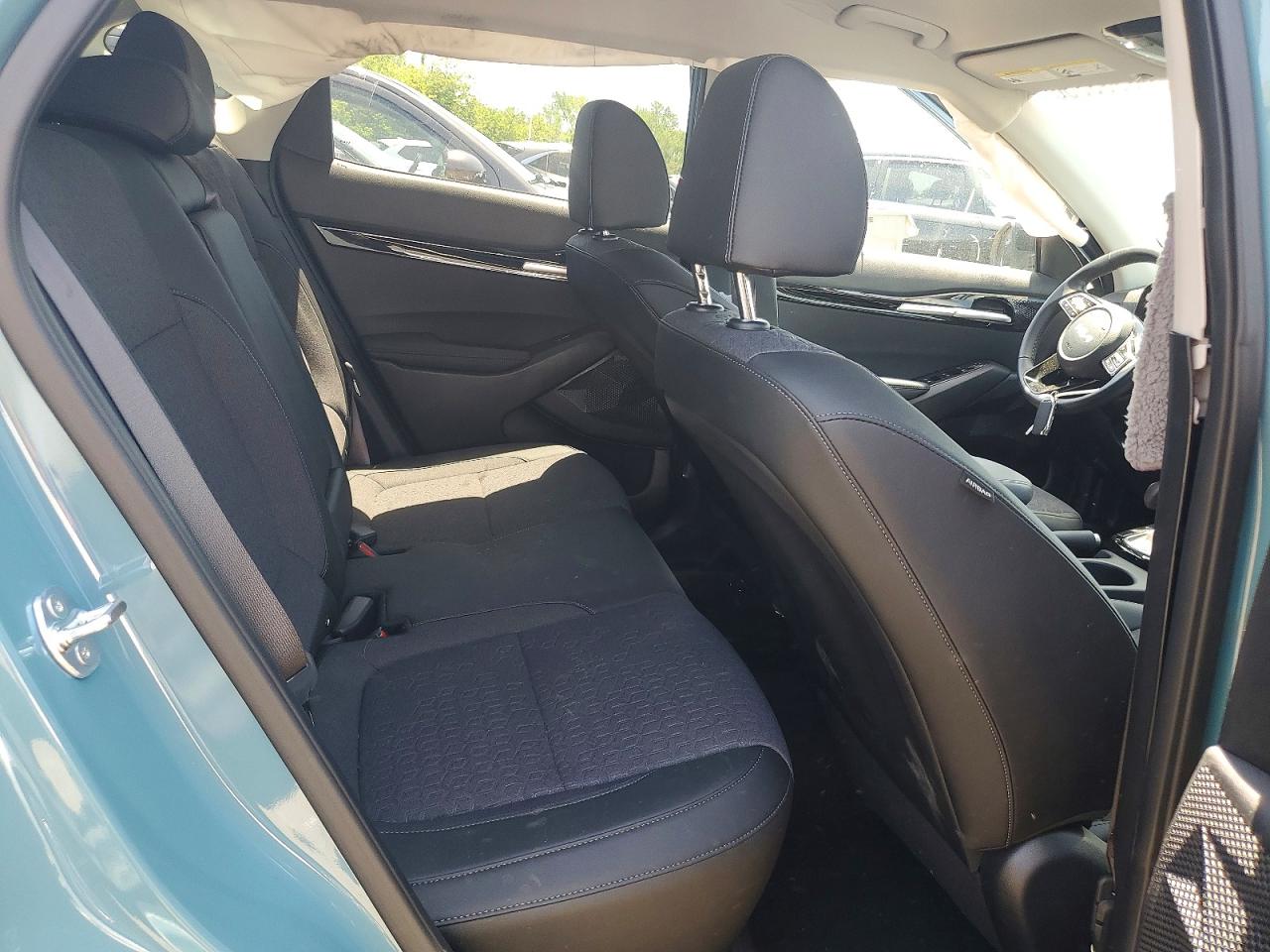 Kia Seltos S