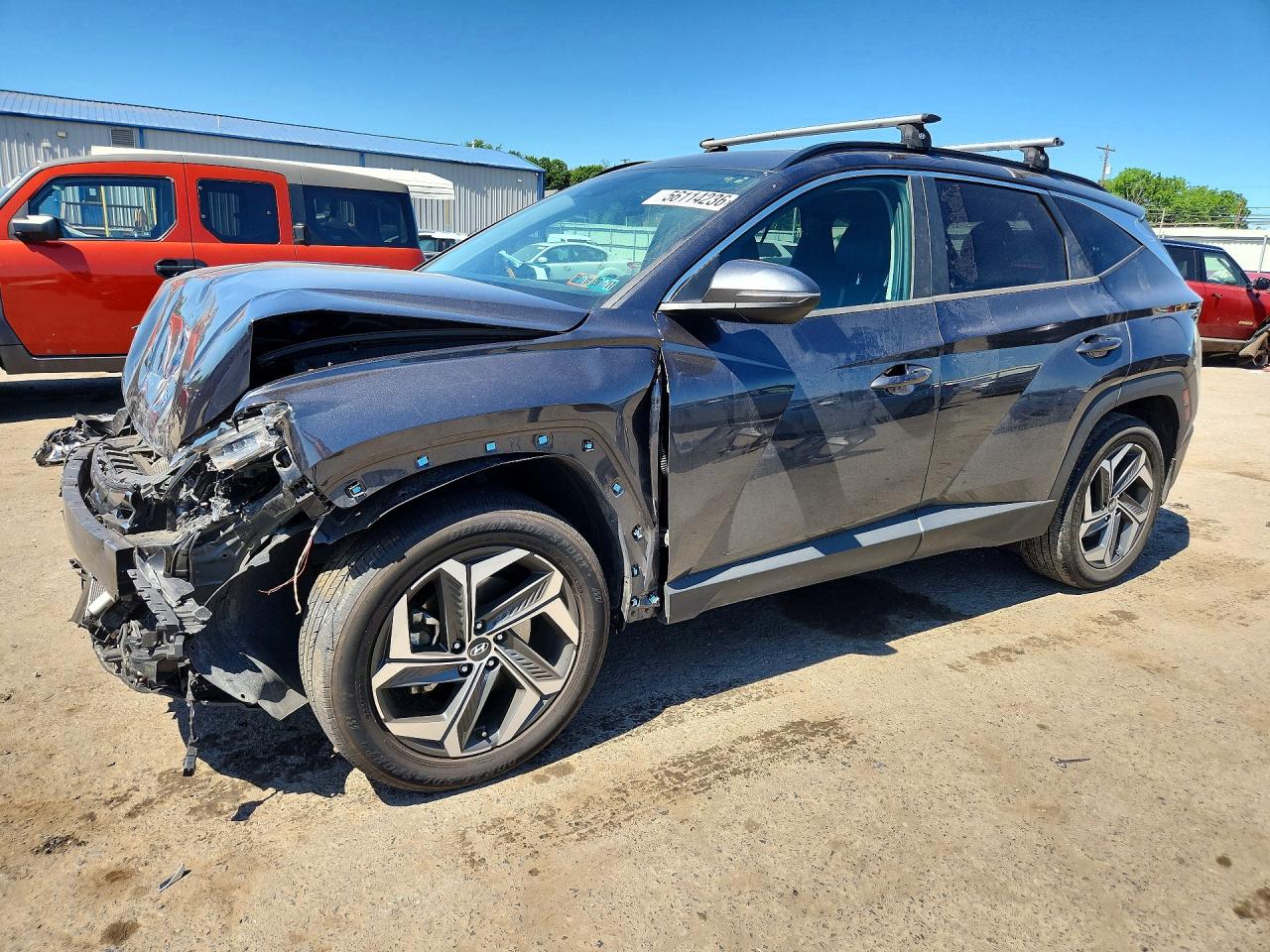 Salvage Hyundai TUCSON Image