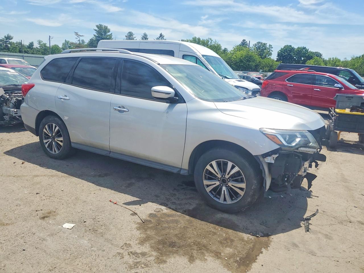 Nissan Pathfinder Sv
