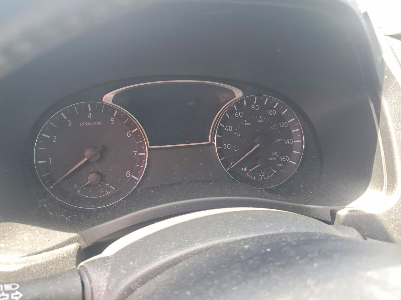 Nissan Pathfinder Sv