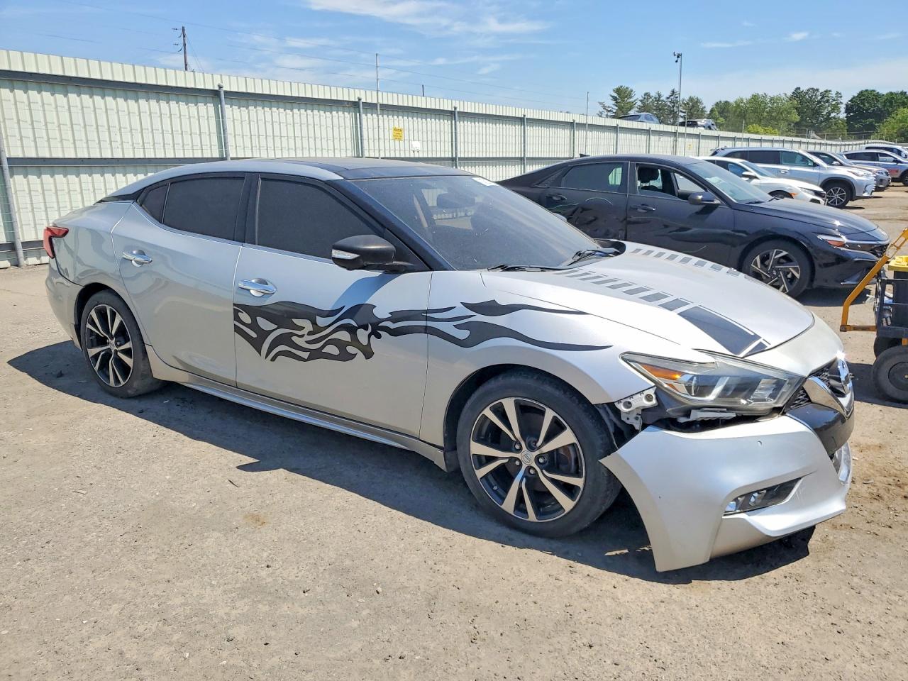 Nissan Maxima Platinum