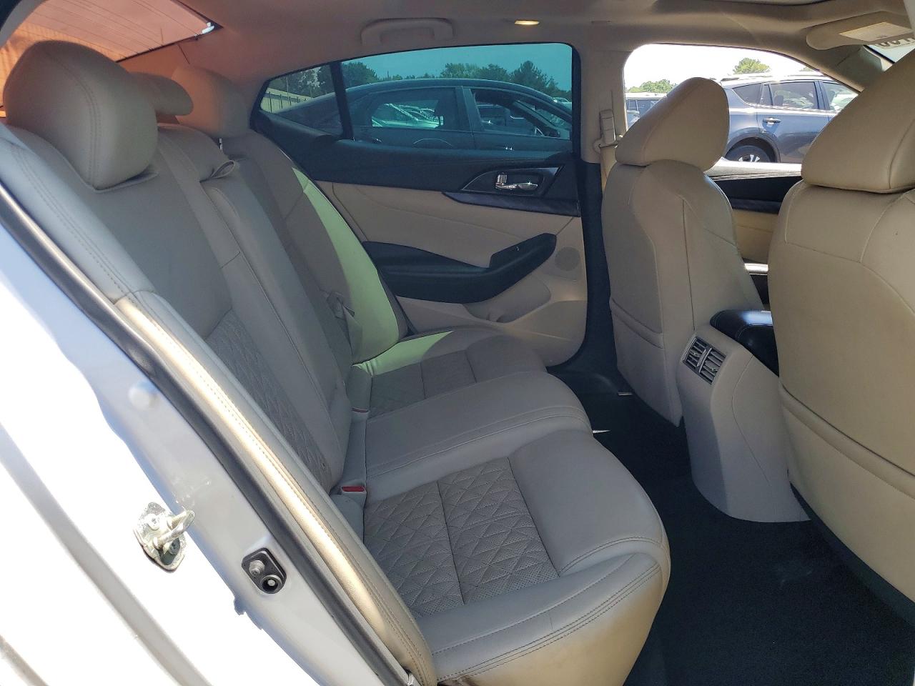 Nissan Maxima Platinum