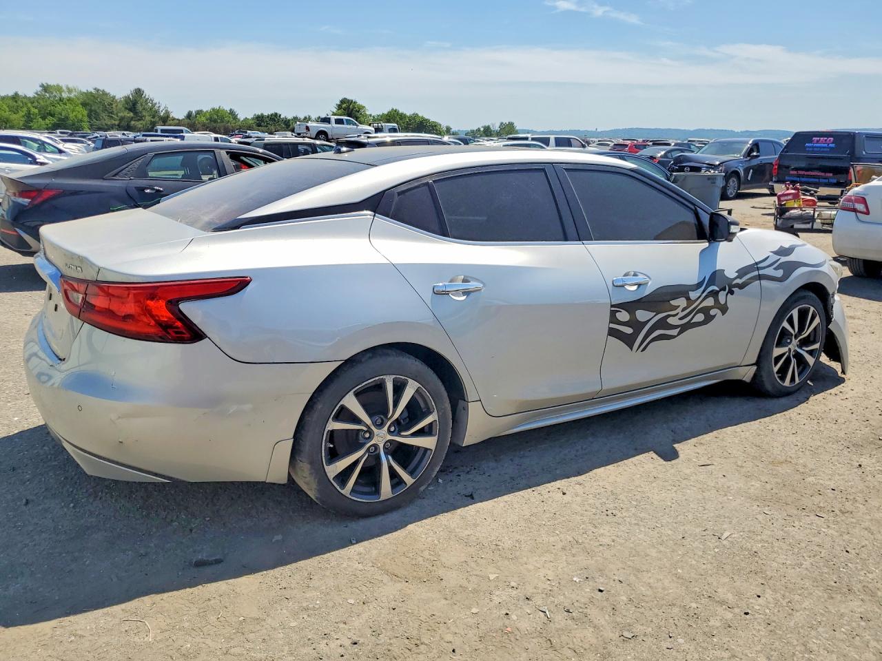 Nissan Maxima Platinum