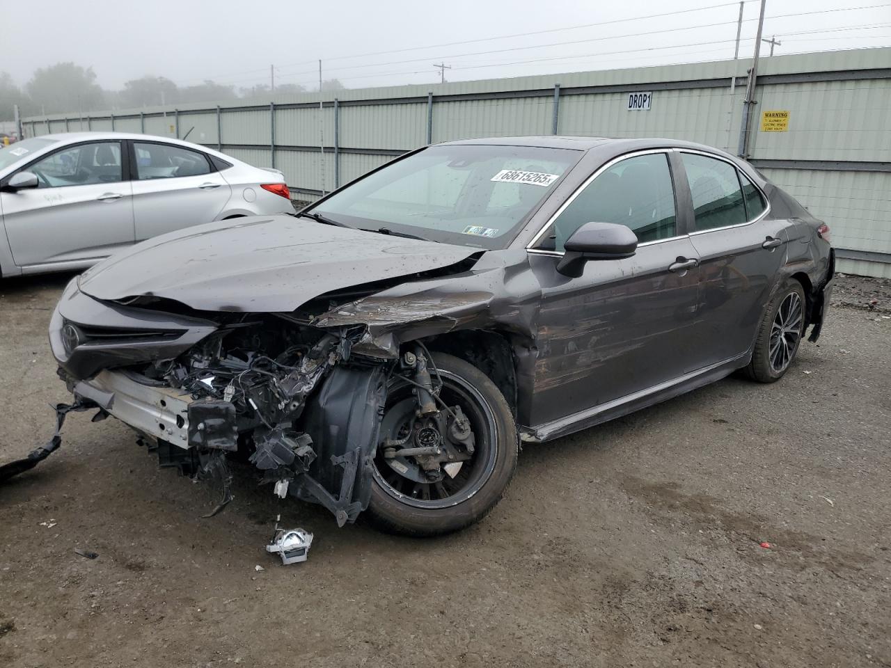 Salvage Toyota Camry Image