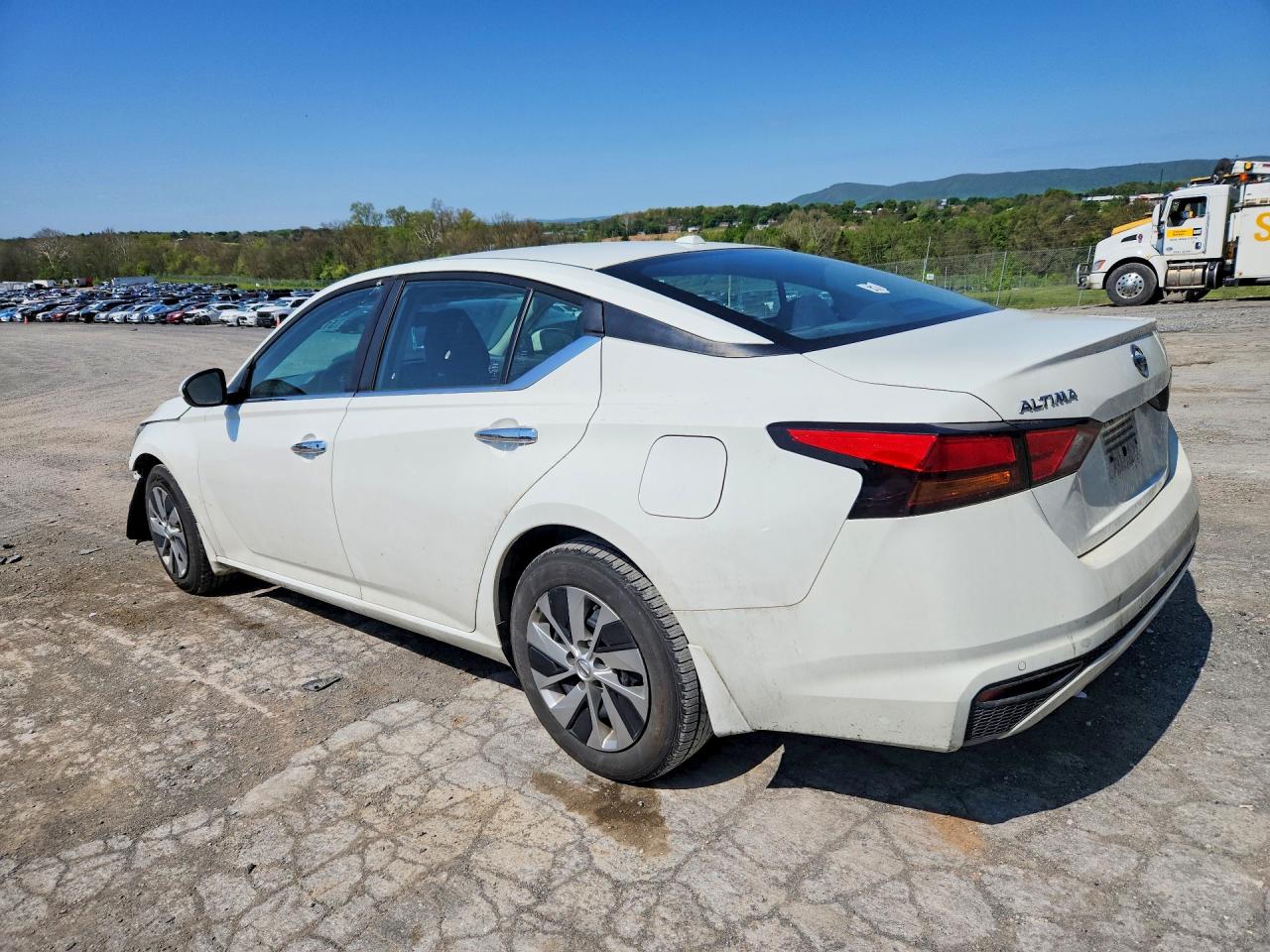 Nissan Altima S