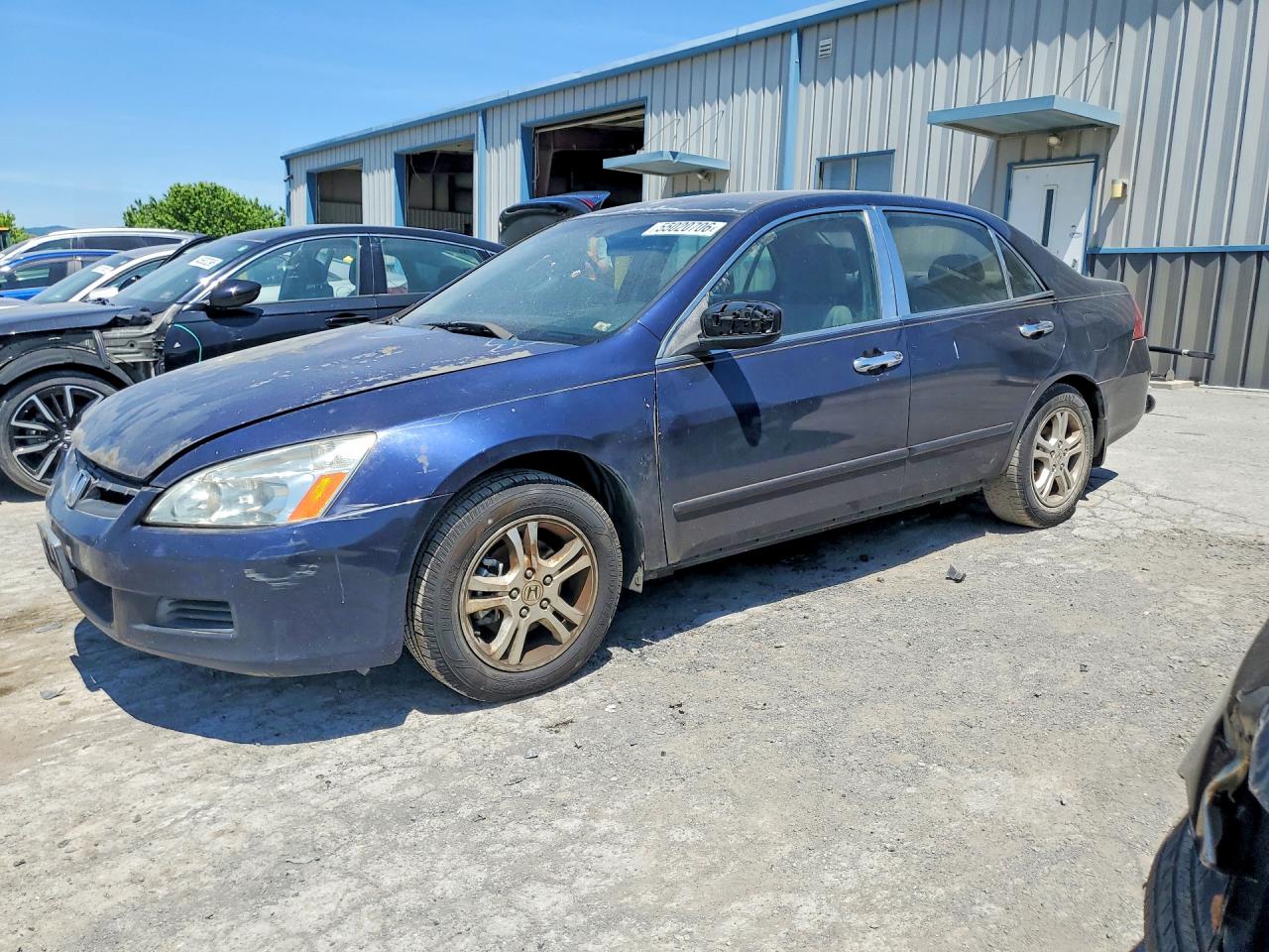 Salvage Honda Accord Image