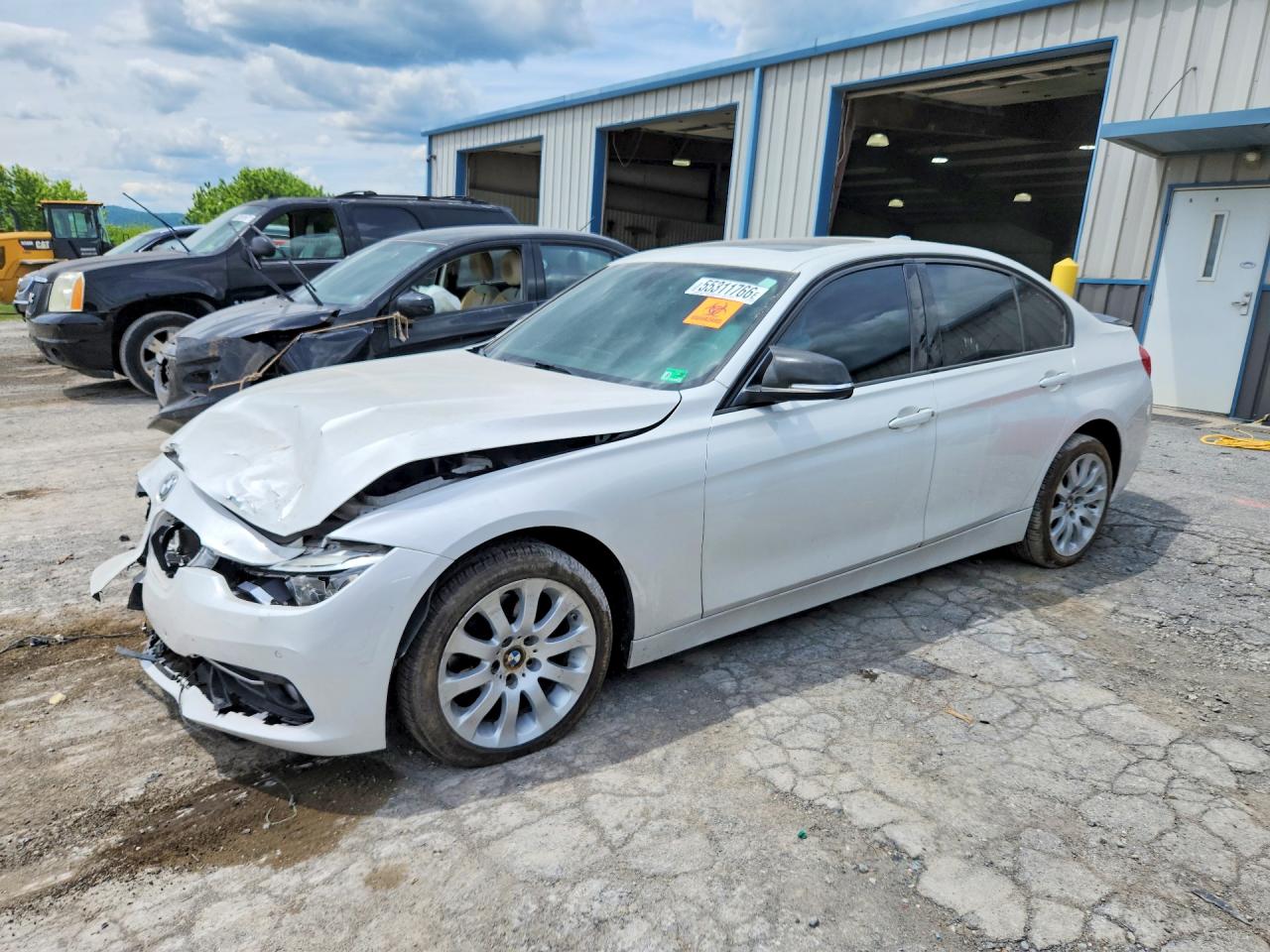 Salvage BMW 3 Series Image