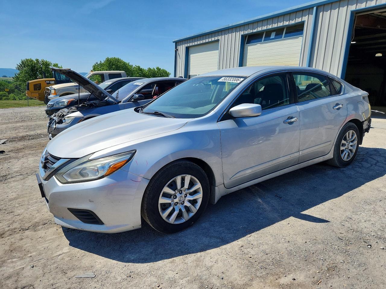 Salvage Nissan Altima Image