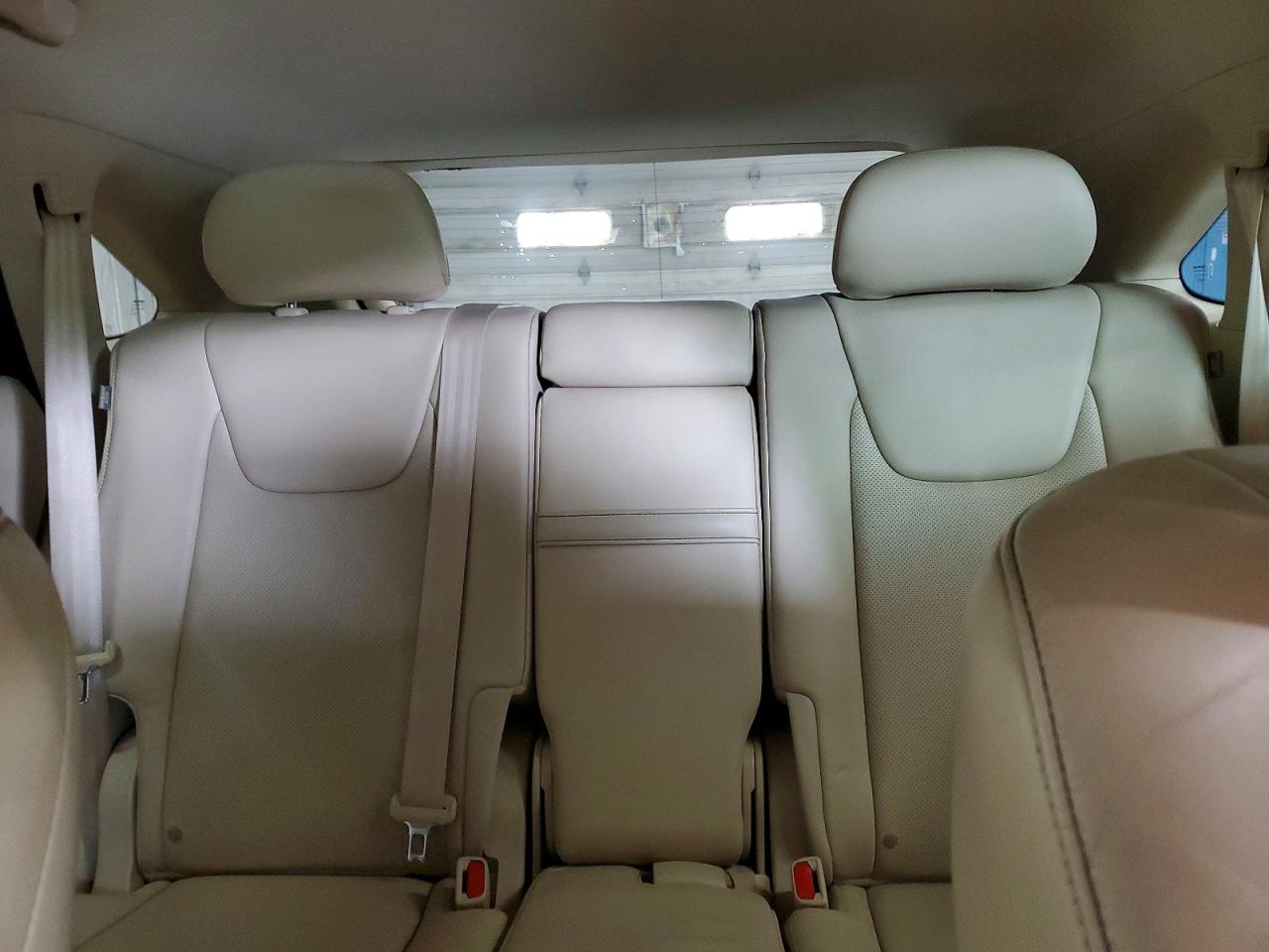 Lexus RX Base