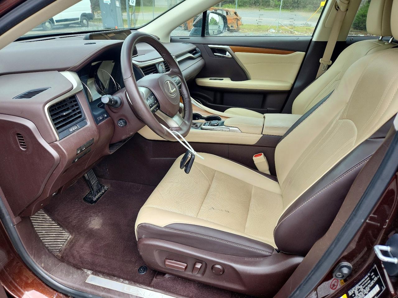 Lexus RX Base