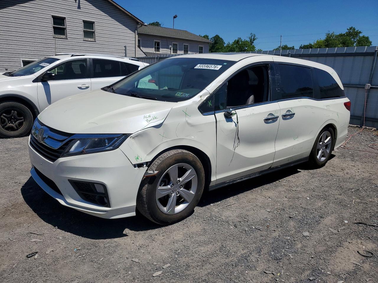 Salvage Honda Odyssey Image