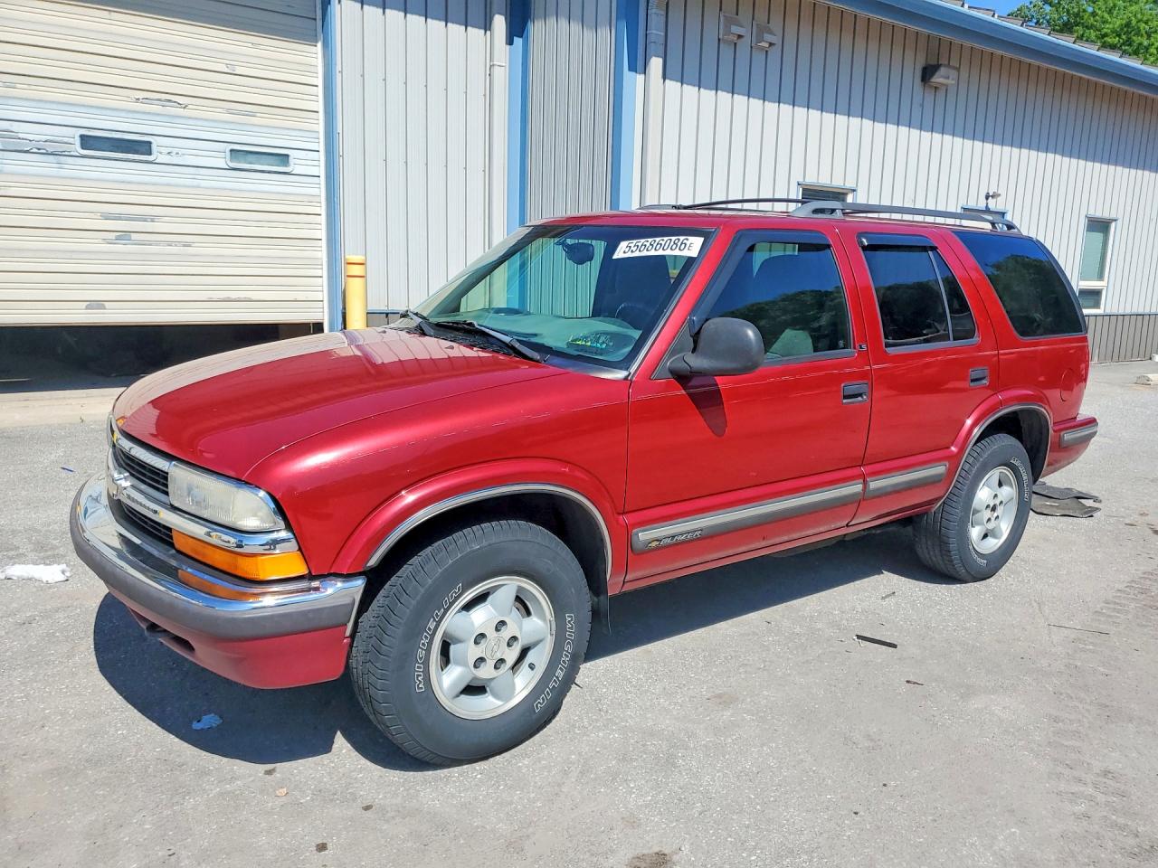 Salvage Chevrolet Blazer Image