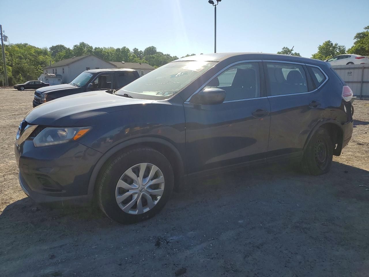 Salvage Nissan Rogue Image