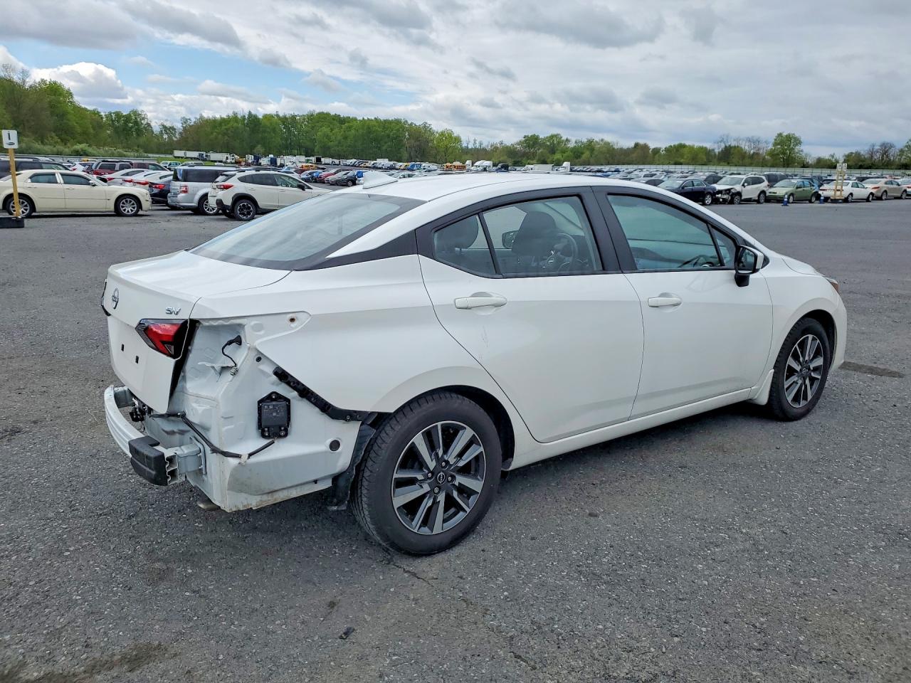 Nissan Versa Sv