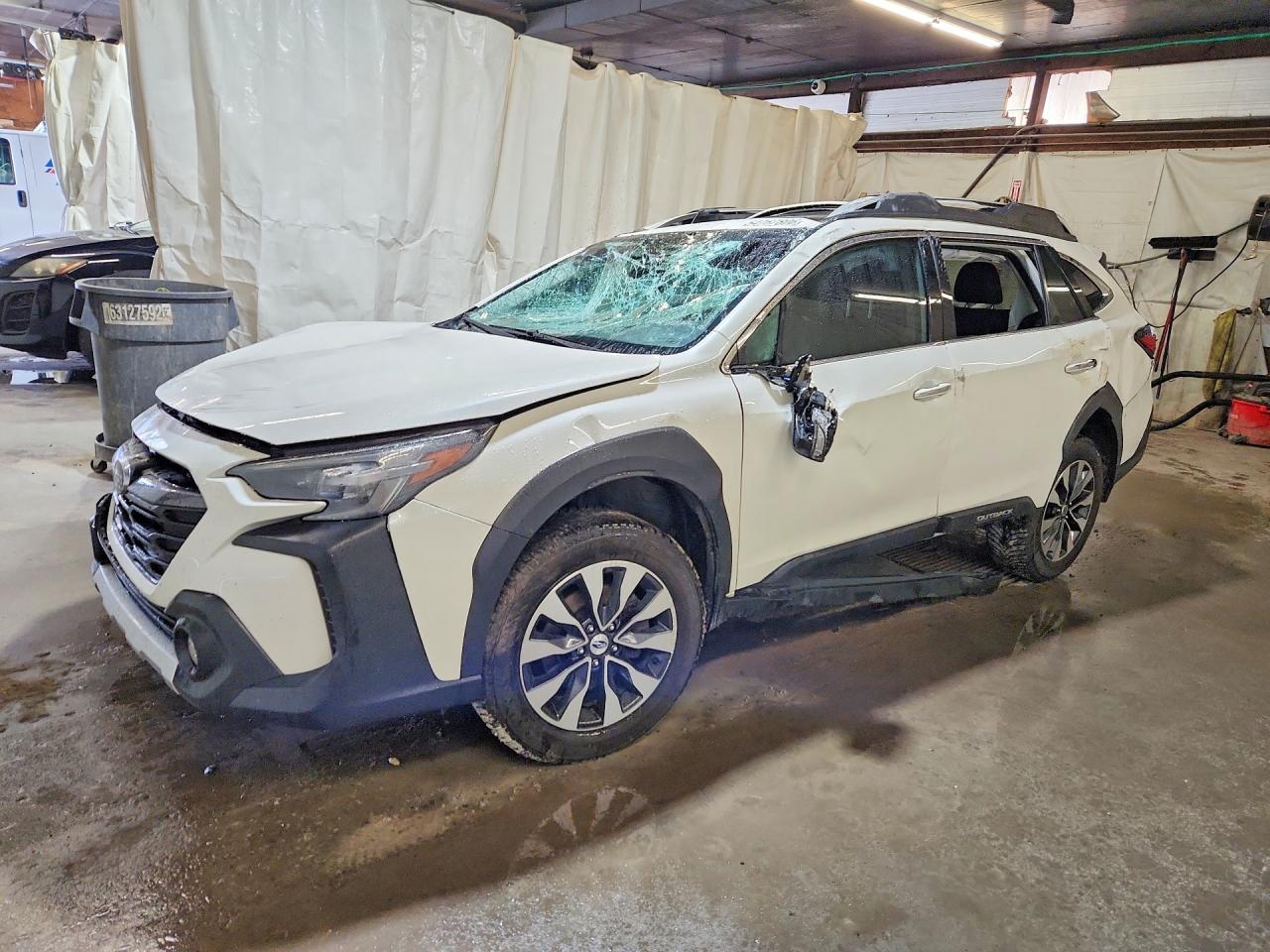 Salvage Subaru Outback Image