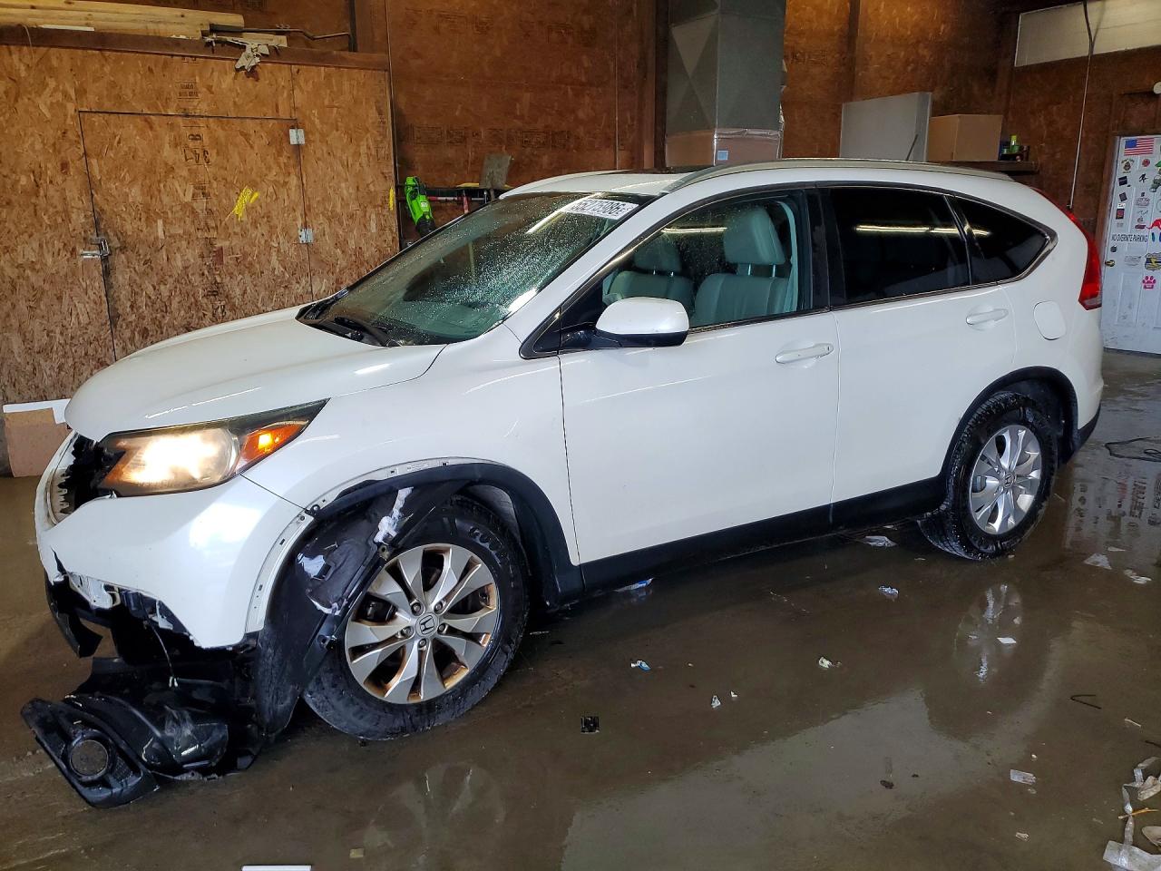 Salvage Honda Crv Image