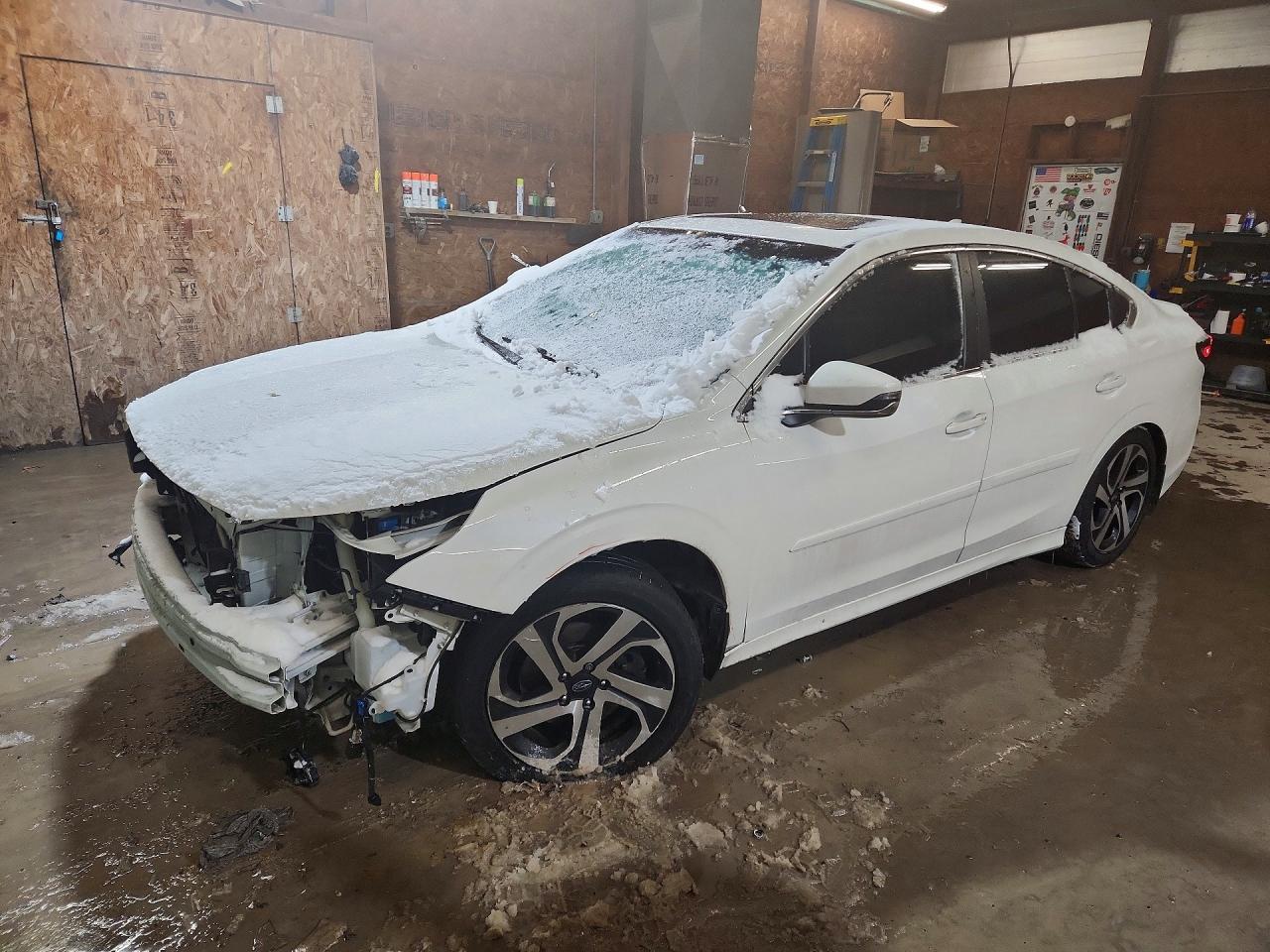 Salvage Subaru Legacy Image