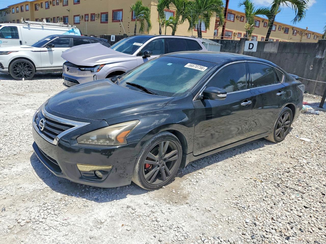 Salvage Nissan Altima Image