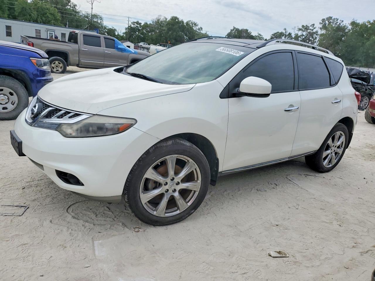 Salvage Nissan Murano Image