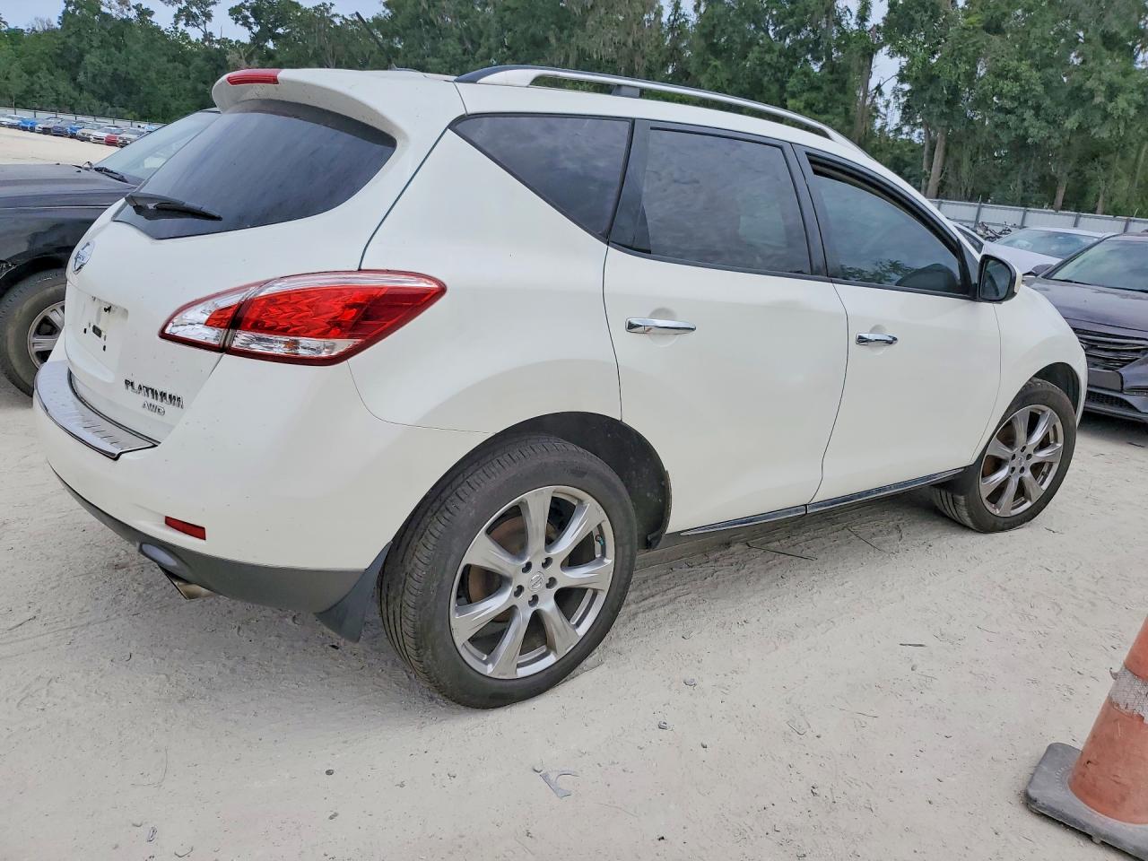 Nissan Murano S