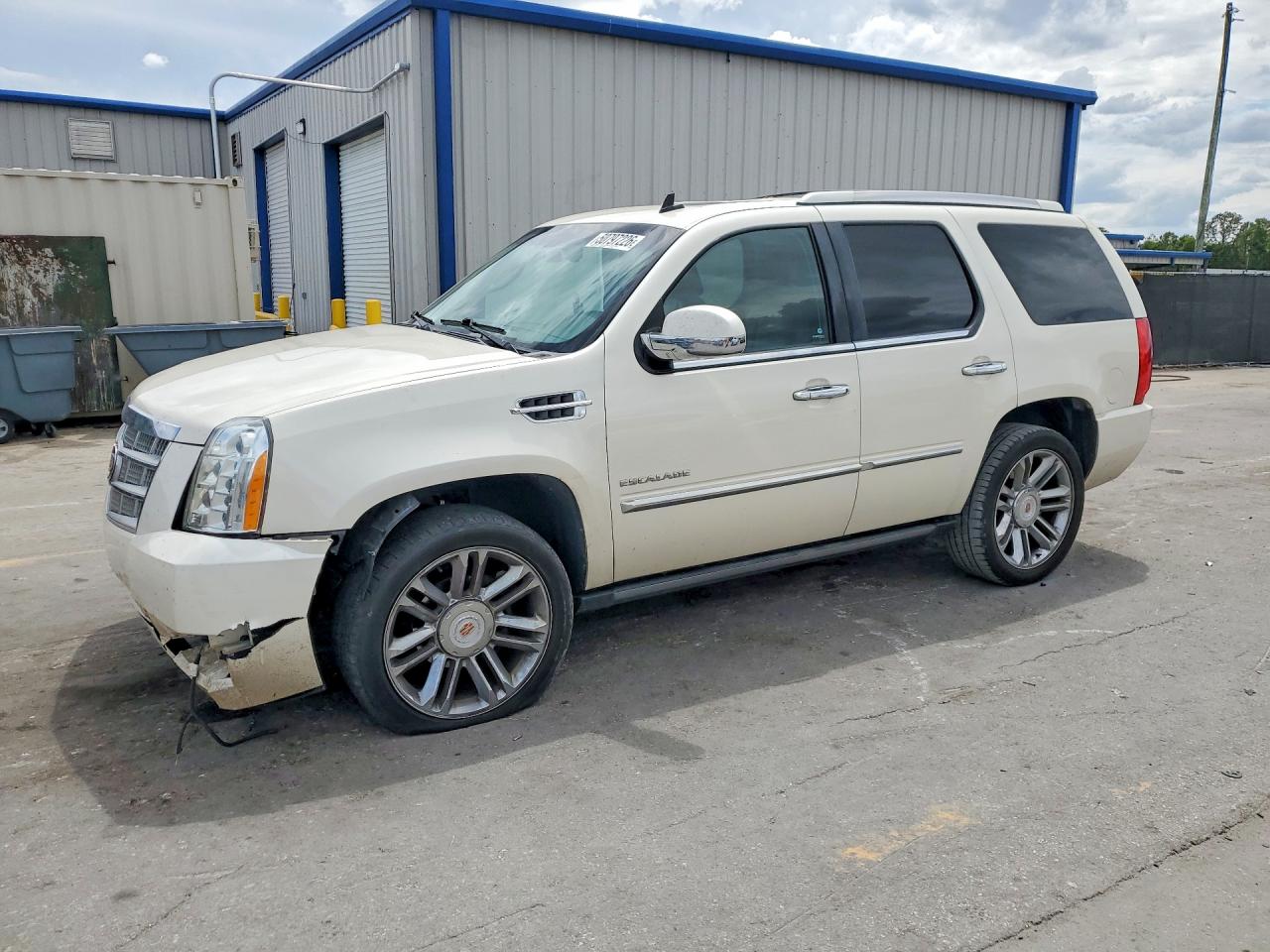 Salvage Cadillac Escalade Image