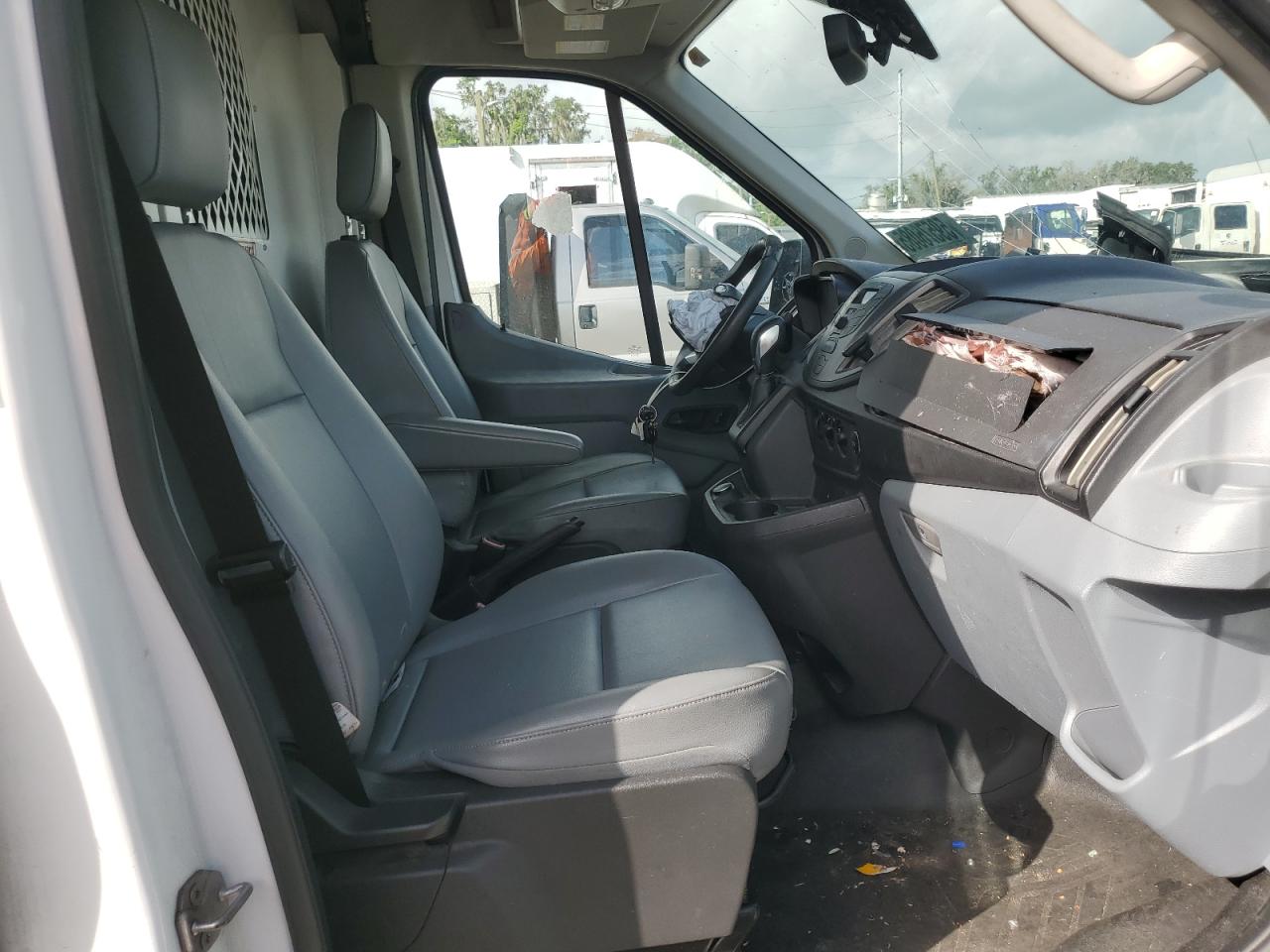 Ford Transit T-250