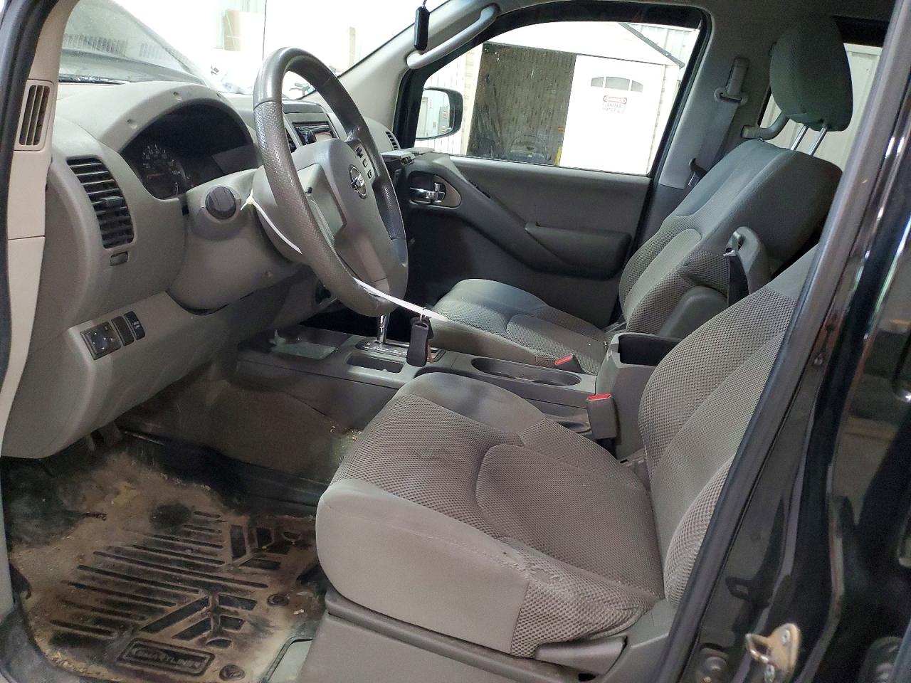 Nissan Frontier Se V6