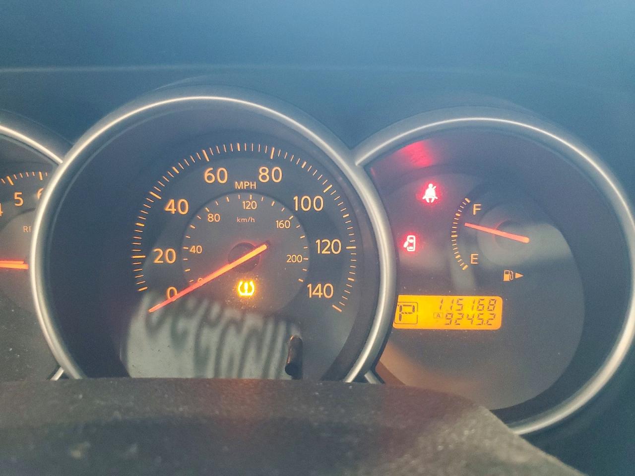 Nissan Versa 1.8 S
