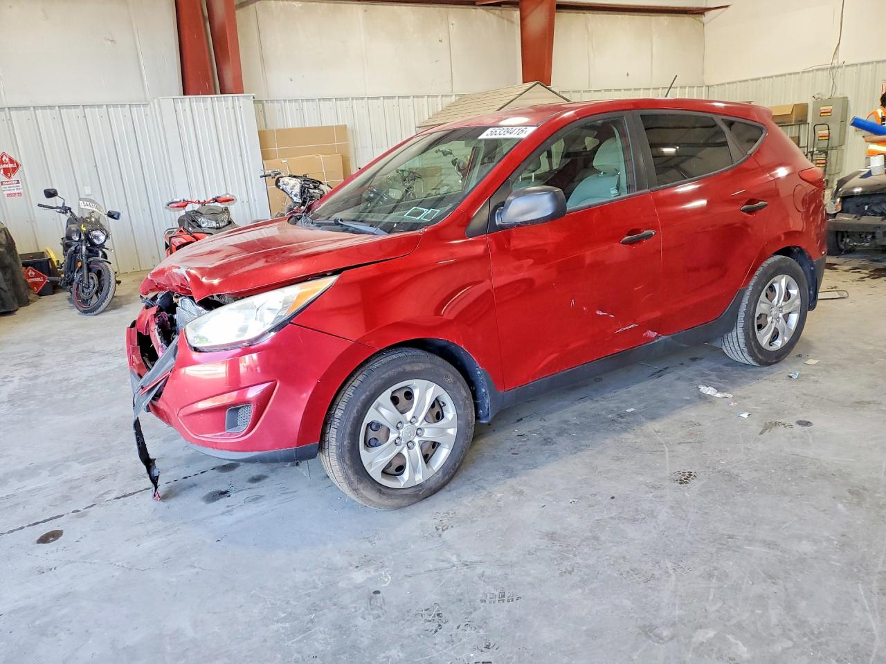 Salvage Hyundai TUCSON Image