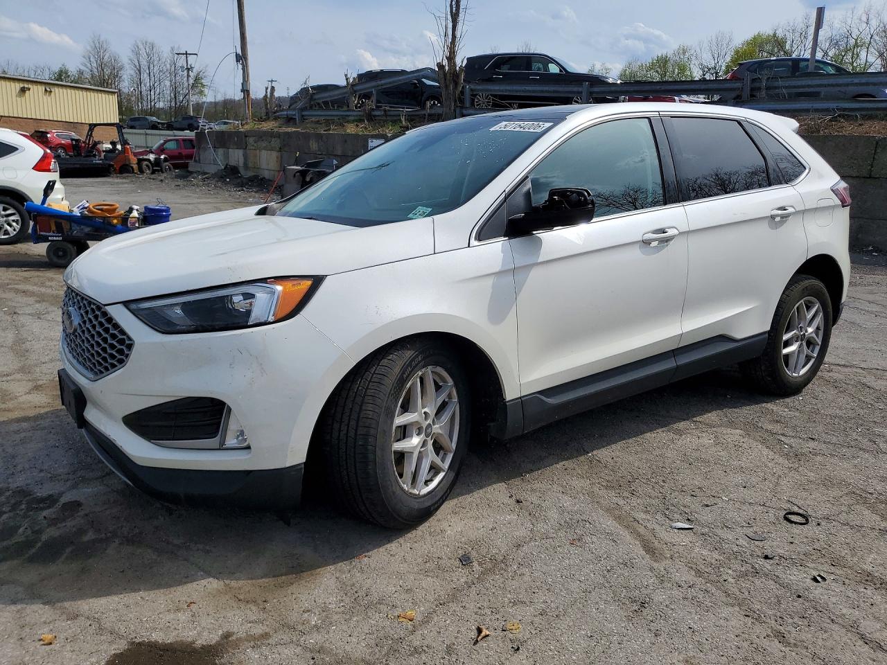 Salvage Ford Edge Image