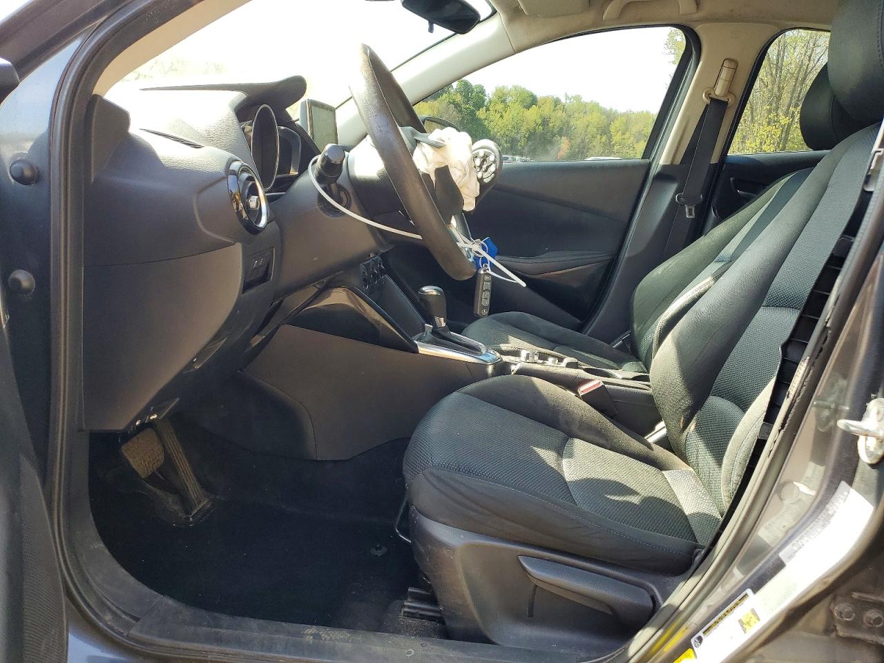 Toyota Yaris Base