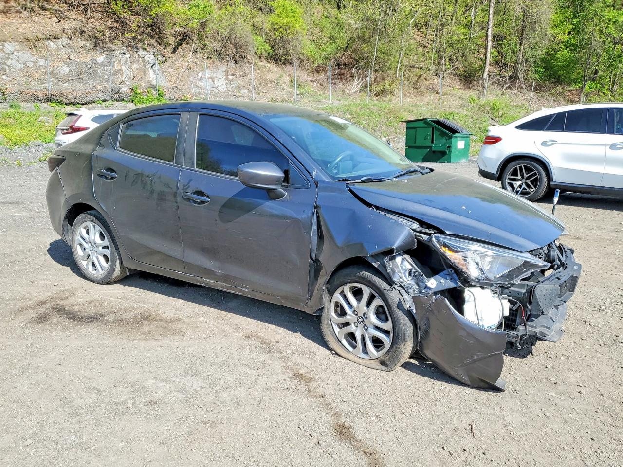 Toyota Yaris Base