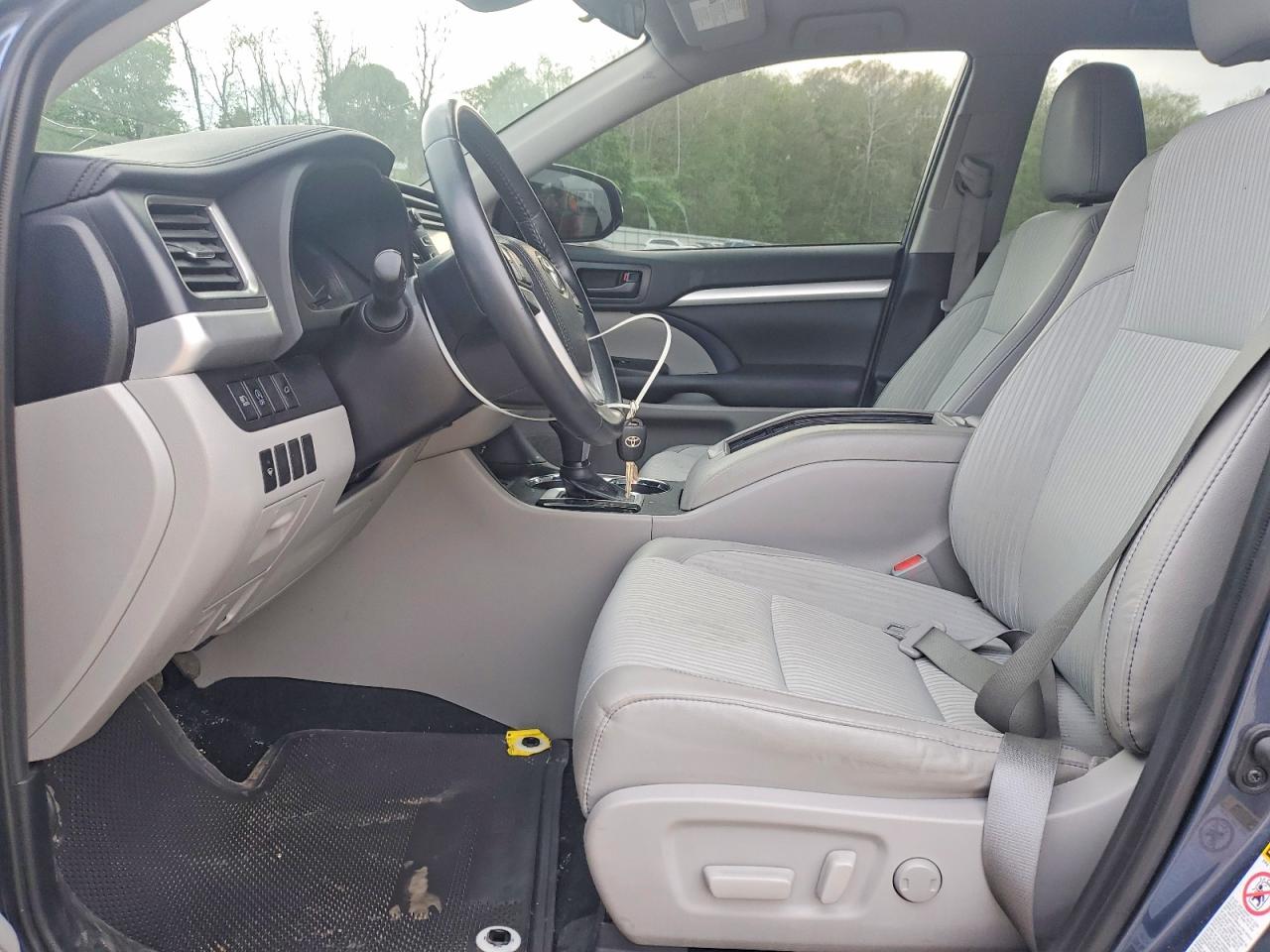Toyota Highlander Le Plus