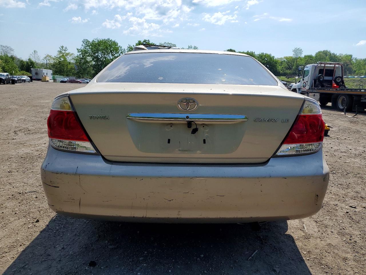 Toyota Camry Le