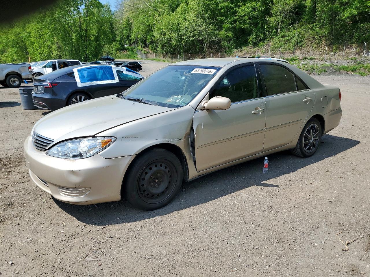 Salvage Toyota Camry Image