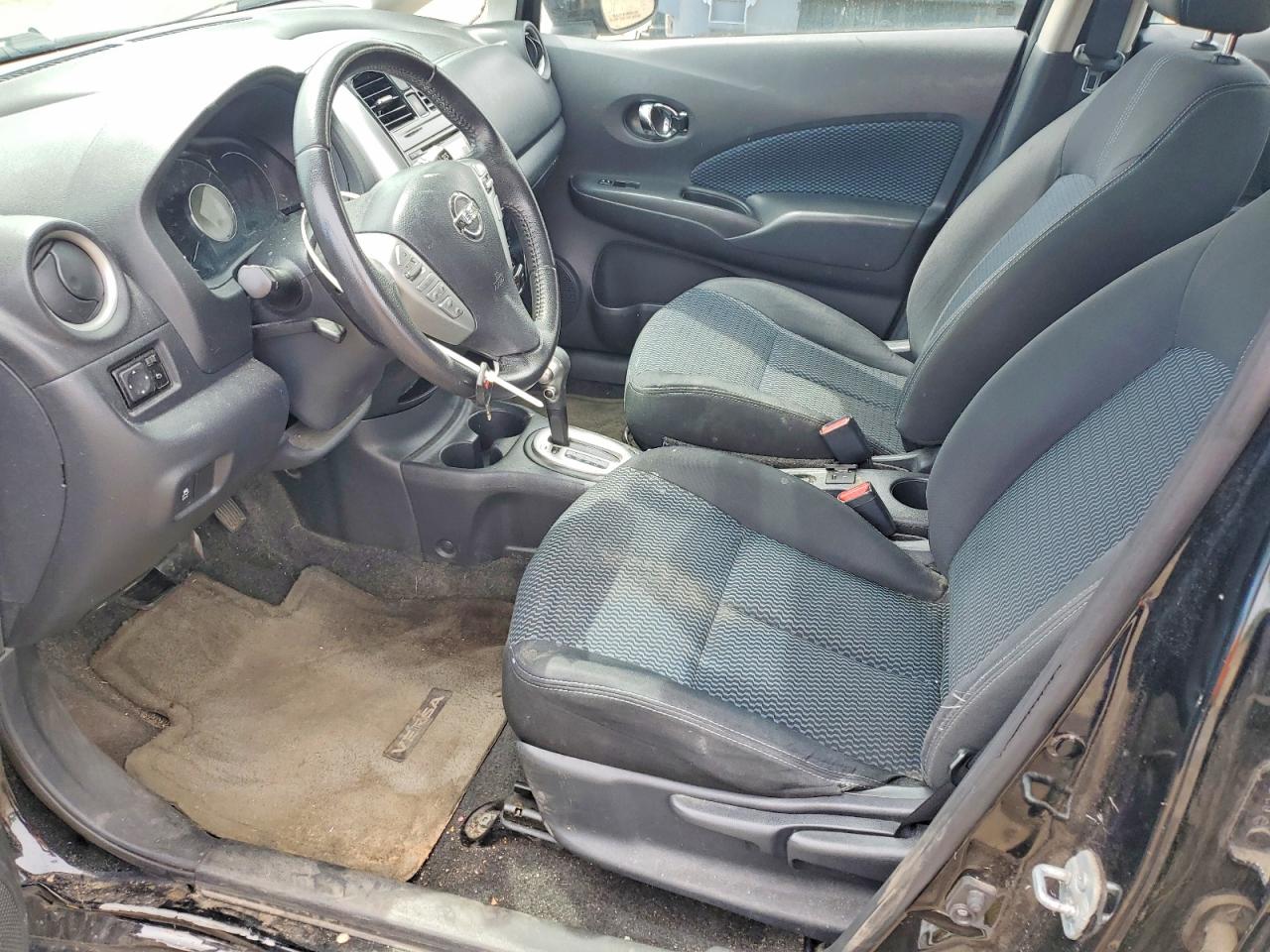 Nissan Versa Sv