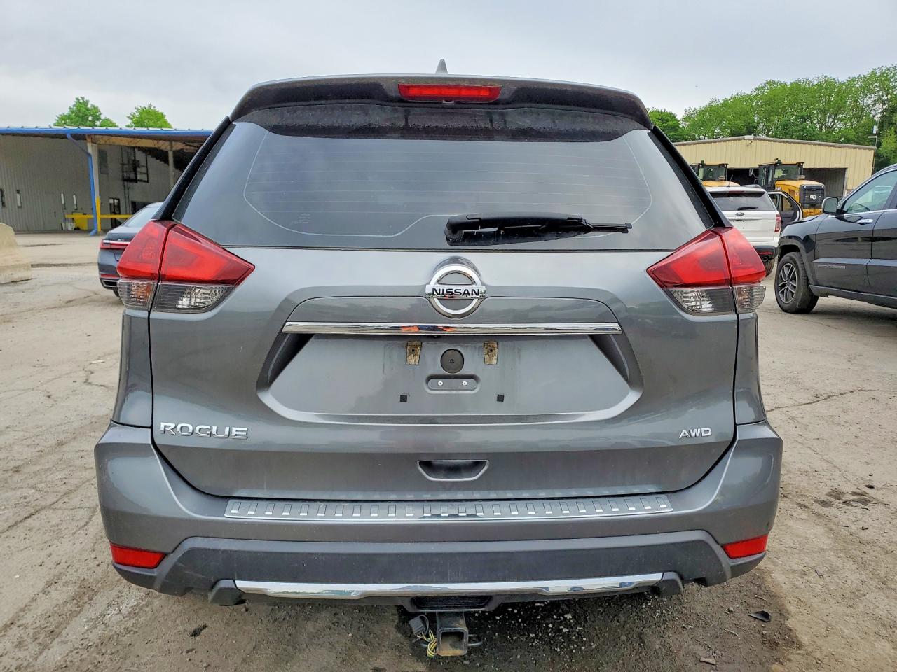 Nissan Rogue S