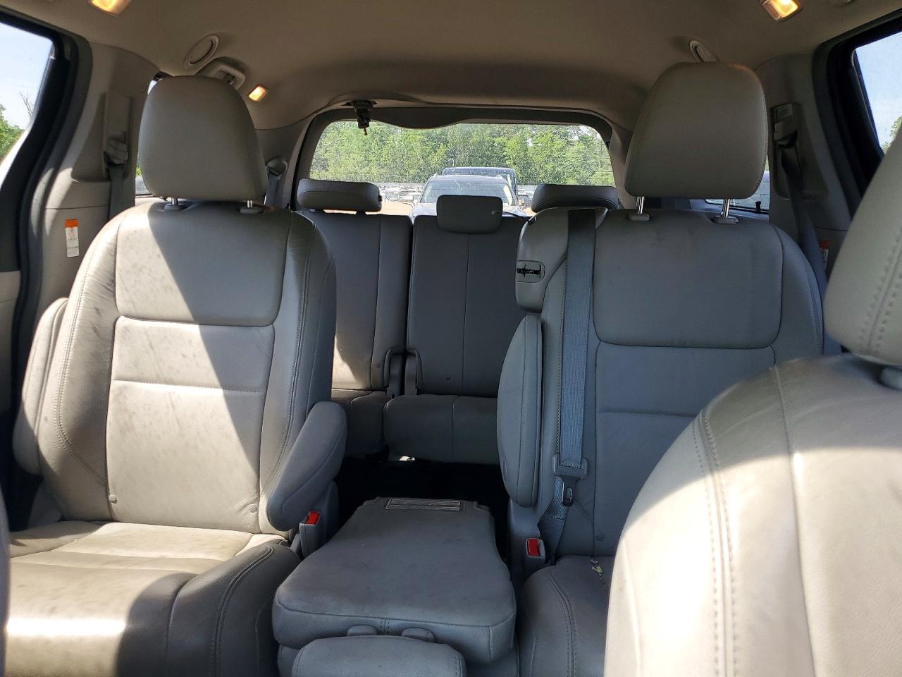 Toyota Sienna Xle 8-passenger