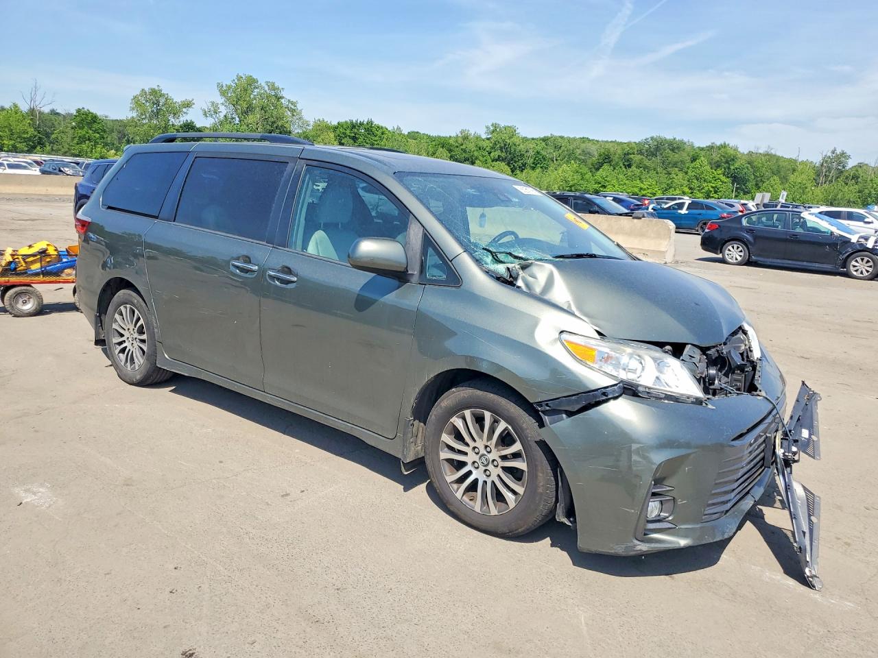 Toyota Sienna Xle 8-passenger